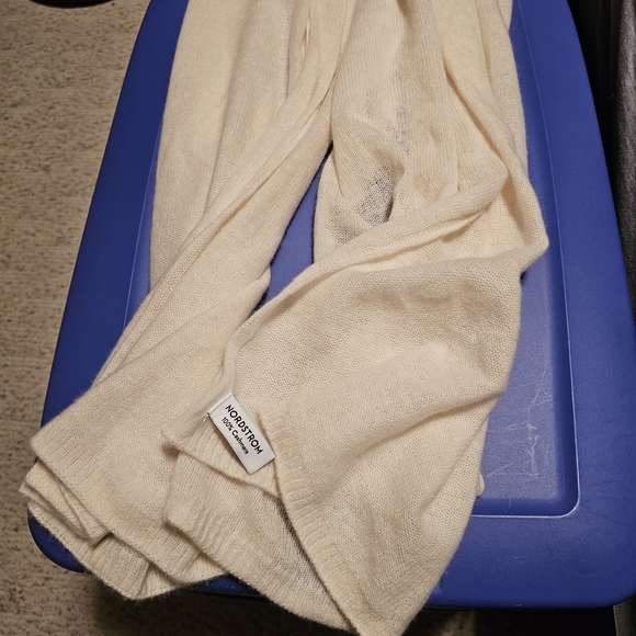 Nordstrom Accessories - Nordstrom Soft Cream Wrap
